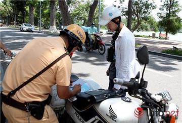 Không có bằng lái xe gây tai nạn, mức phạt thế nào?