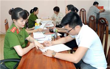 Mẫu CT01: Tờ khai thay đổi thông tin cư trú mới nhất 2026